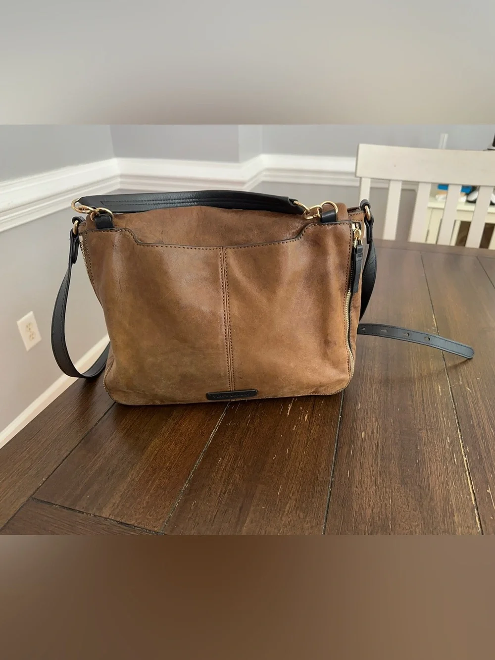 Vince Camuto Zelos flap messenger bag